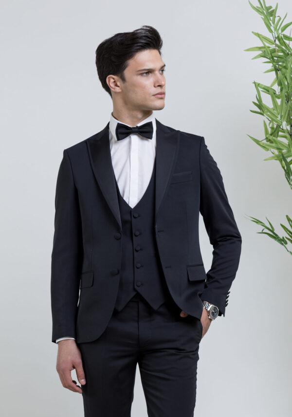 &Kappa;&omicron;&sigma;&tau;&omicron;ύ&mu;&iota; Ceremony &Mu;&alpha;ύ&rho;&omicron;, ALTER EGO