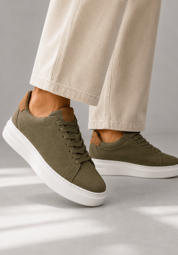 &Pi;&alpha;&pi;&omicron;ύ&tau;&sigma;&iota; Sneaker &Mu;&alpha;ύ&rho;&omicron;, BOSS SHOES