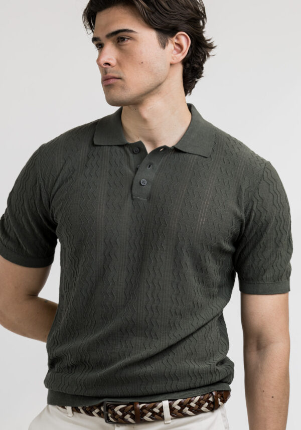 &Mu;&pi;&lambda;&omicron;ύ&zeta;&alpha; &Pi;ό&lambda;&omicron; &Mu;&epsilon;&rho;&sigma;&epsilon;&rho;&iota;&zeta;έ &Chi;&alpha;&kappa;ί, YES ZEE