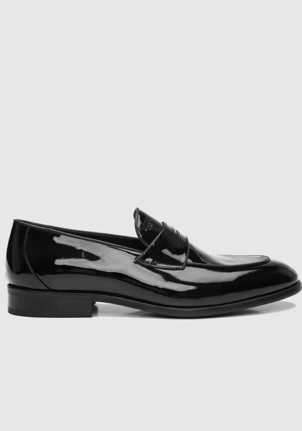 &Pi;&alpha;&pi;&omicron;ύ&tau;&sigma;&iota; &Mu;&omicron;&kappa;&alpha;&sigma;ί&nu;&iota; &Mu;&alpha;ύ&rho;&omicron; &Lambda;&omicron;&upsilon;&sigma;&tau;&rho;ί&nu;&iota;, BOSS SHOES